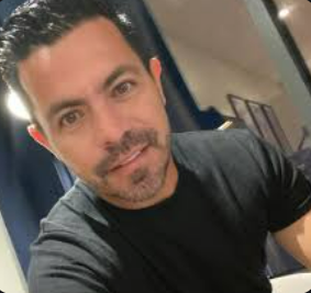 <strong>Carlos M.</strong>